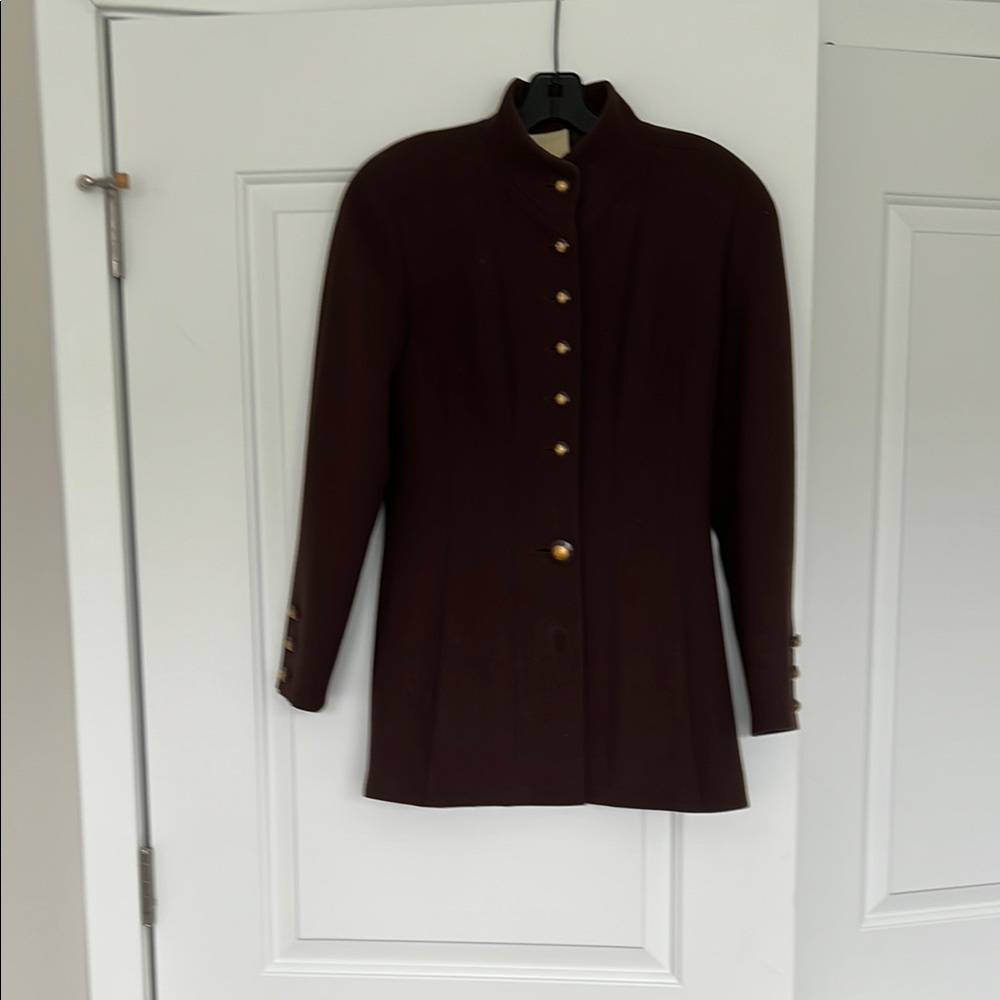 Elegant CHANEL Women's Jacket